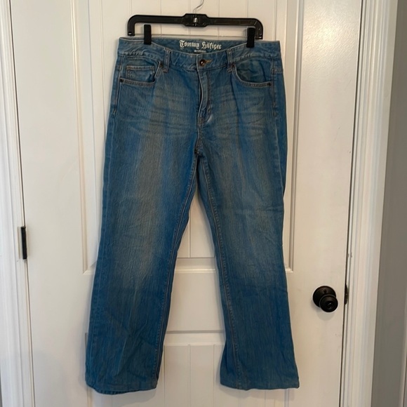 Tommy Hilfiger boyfriend mid rise easy fit bootcut medium washed 32 short - Picture 1 of 13